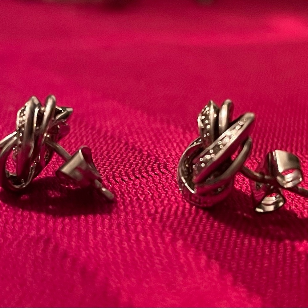 EUC Sterling Silver 1/10 Diamond Knot Earrings w Backs - Picture 3 of 5